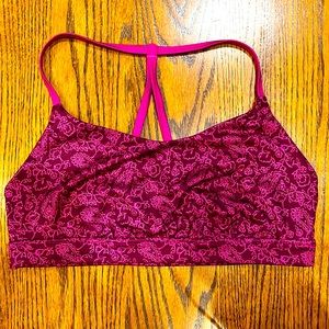 NWOT Old Navy Active Light Support Sports Bra